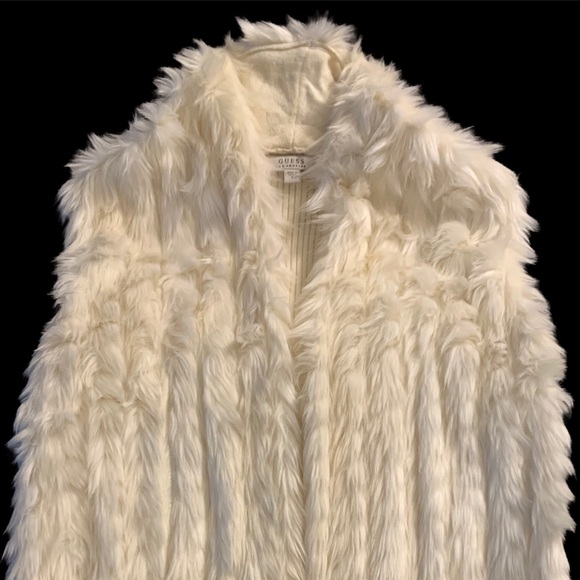 GUESS- Faux Fur Vest - Picture 6 of 6